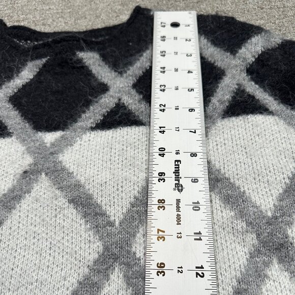 Lili Sidonio Anthropologie Plaid Fuzzy Sweater Grey Black White Boxy Cropped XS - Picture 7 of 8